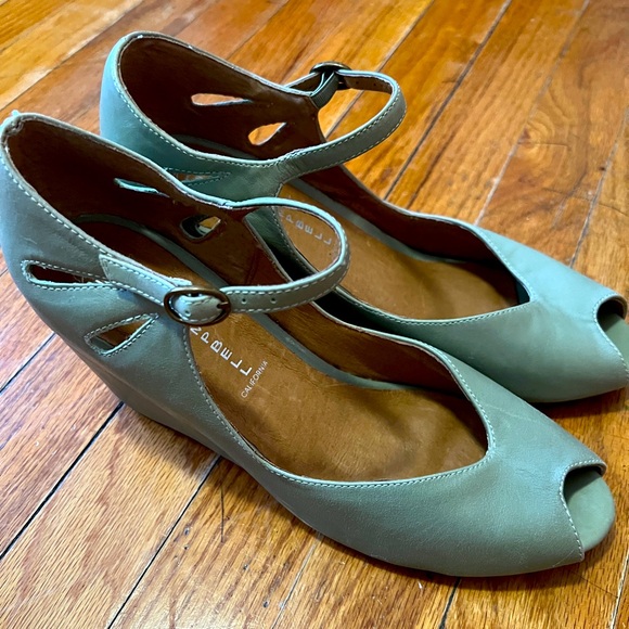 Jeffrey Campbell wedge peep toe sandals 10 - Picture 1 of 6